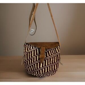 Vintage African Kiondo Sisal Straw Bucket Bag Tooled Leather Strap‎ Red Artsy